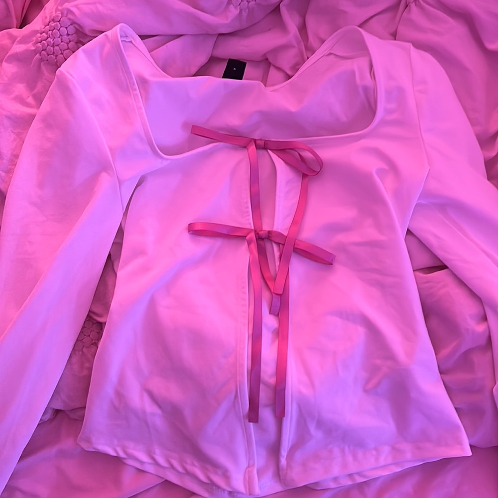 Bow detailed long sleeve semi crop top